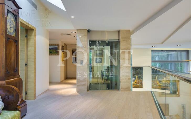 2-этажный коттедж 1 500 м² с отделкой