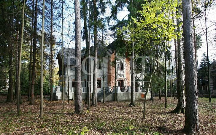 2-этажный коттедж 691 м² с отделкой