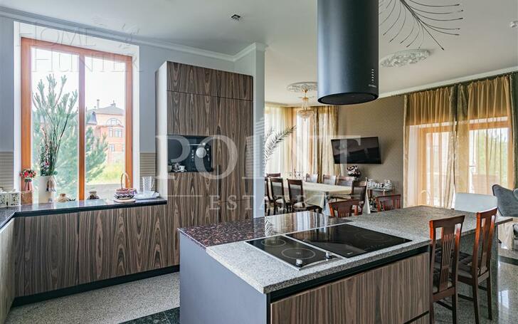 2-этажный коттедж 750 м² с отделкой
