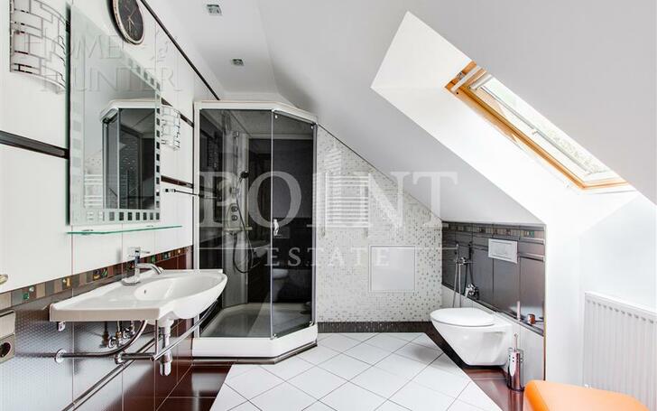 3-этажный коттедж 450 м² с отделкой