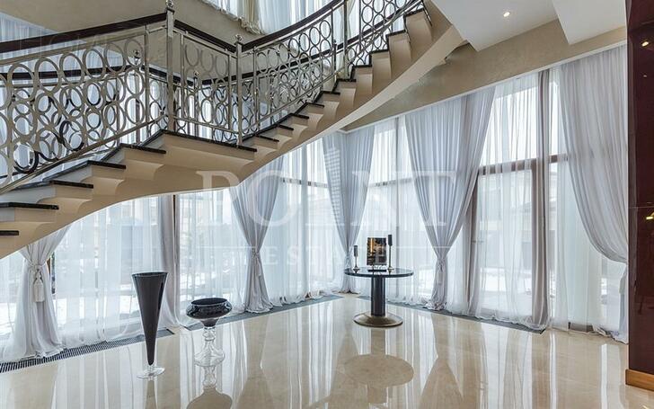2-этажный коттедж 1 250 м² с отделкой