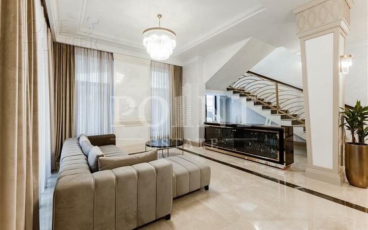 2-этажный коттедж 400 м² с отделкой