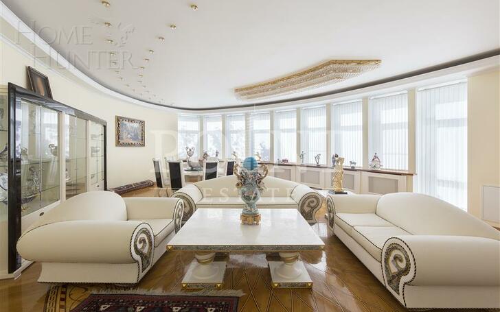 2-этажный коттедж 900 м² с отделкой