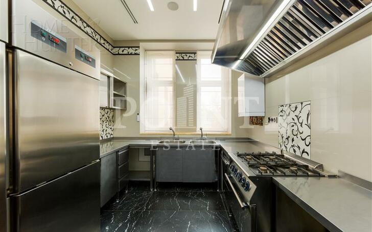 5-КОМН. КВАРТИРА С ОТДЕЛКОЙ 246 М² НА 3 ЭТАЖЕ