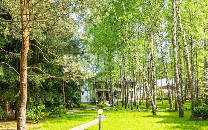 2-этажный коттедж 1 200 м² с отделкой