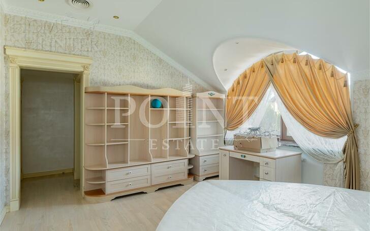 3-этажный коттедж 860 м² с отделкой