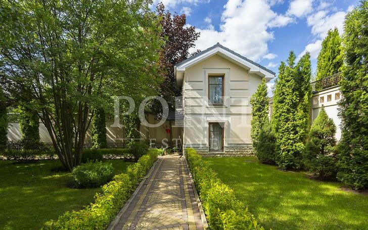 2-этажный коттедж 900 м² с отделкой