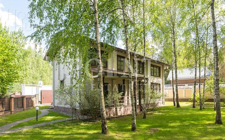2-этажный коттедж 1 200 м² с отделкой