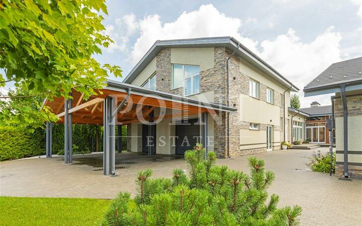 2-этажный коттедж 1 700 м² без отделки