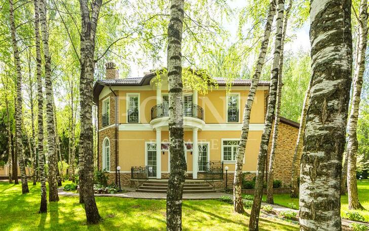 2-этажный коттедж 1 200 м² с отделкой