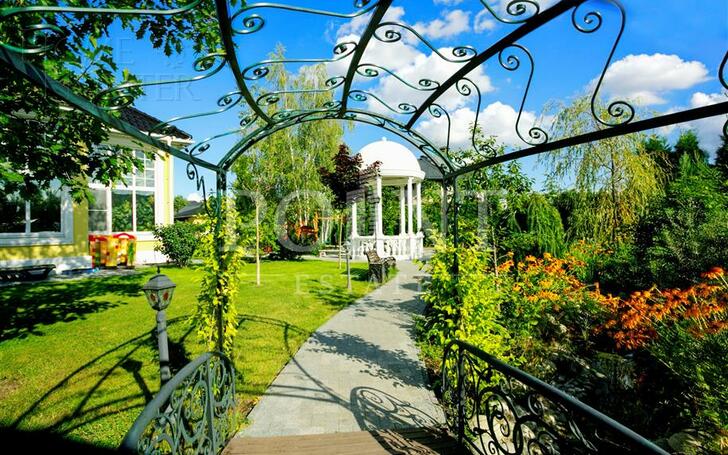 2-этажный коттедж 800 м² с отделкой