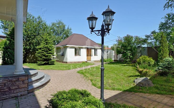 2-этажный коттедж 350 м² с отделкой