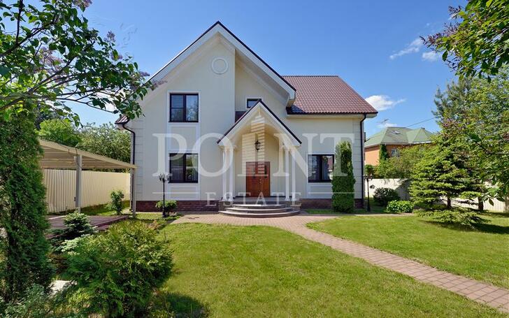 2-этажный коттедж 350 м² с отделкой
