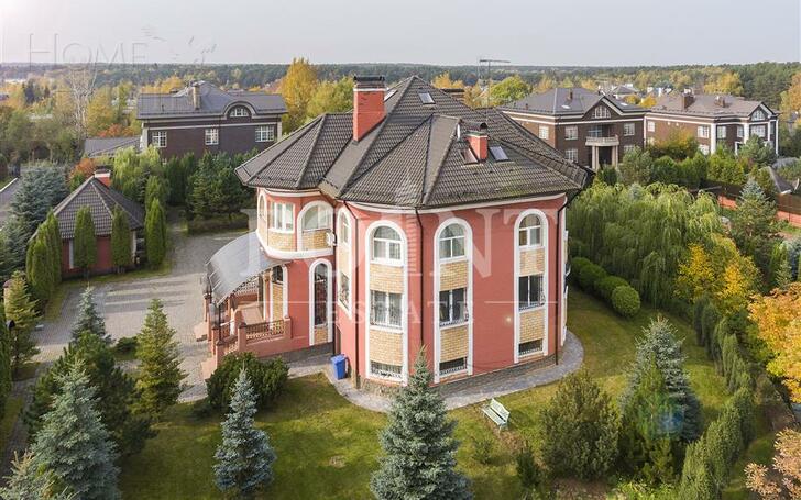 2-этажный коттедж 730 м² с отделкой
