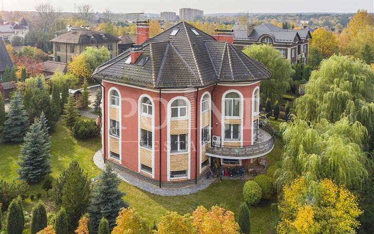 2-этажный коттедж 730 м² с отделкой