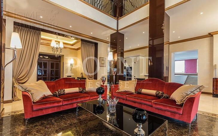 2-этажный коттедж 1 250 м² с отделкой