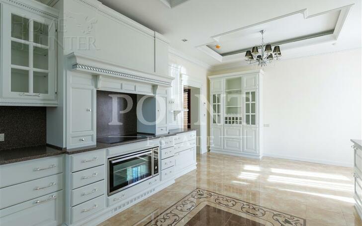 3-этажный коттедж 860 м² с отделкой