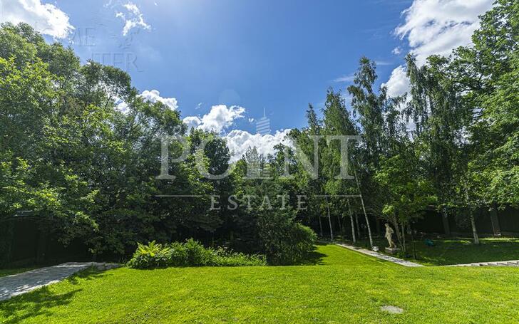2-этажный коттедж 320 м² с отделкой