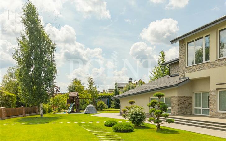 2-этажный коттедж 1 700 м² без отделки