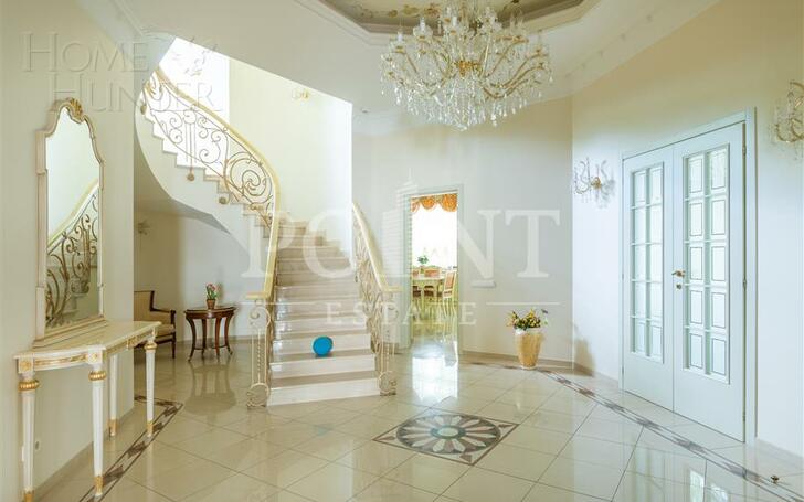 2-этажный коттедж 1 200 м² с отделкой