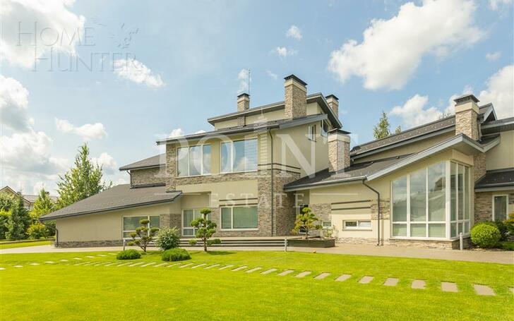 2-этажный коттедж 1 700 м² без отделки