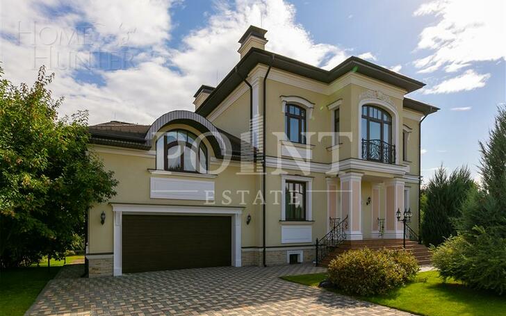 3-этажный коттедж 860 м² с отделкой