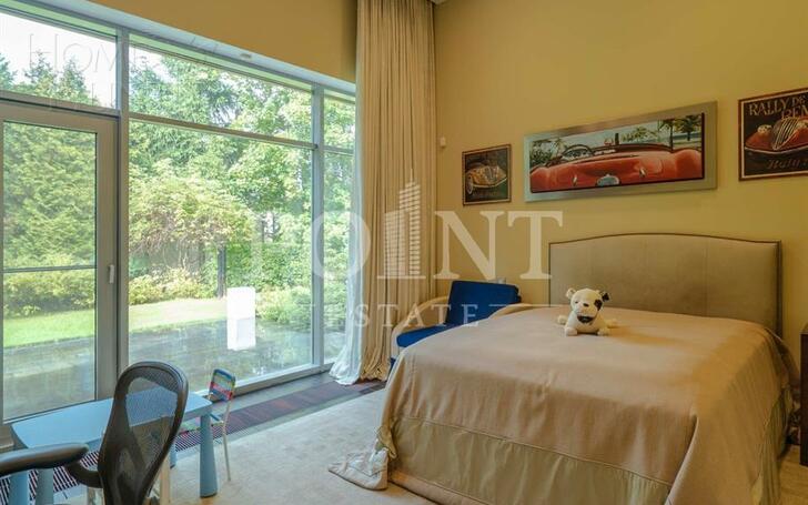 1-этажный коттедж 650 м² с отделкой