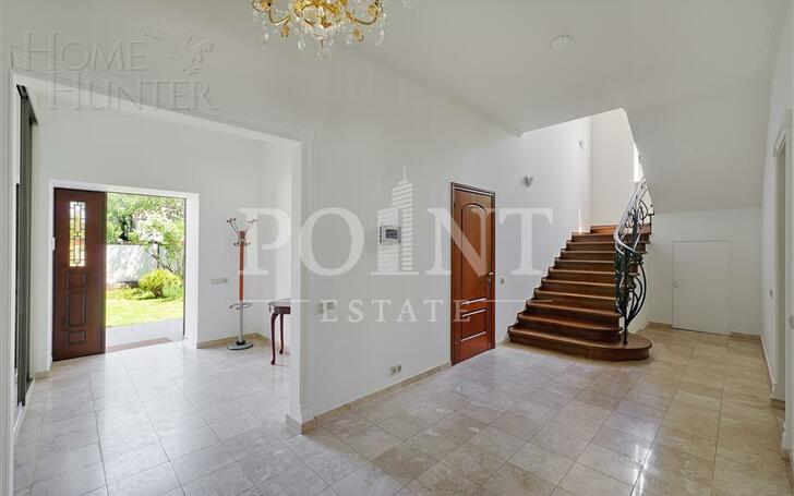 2-этажный коттедж 350 м² с отделкой