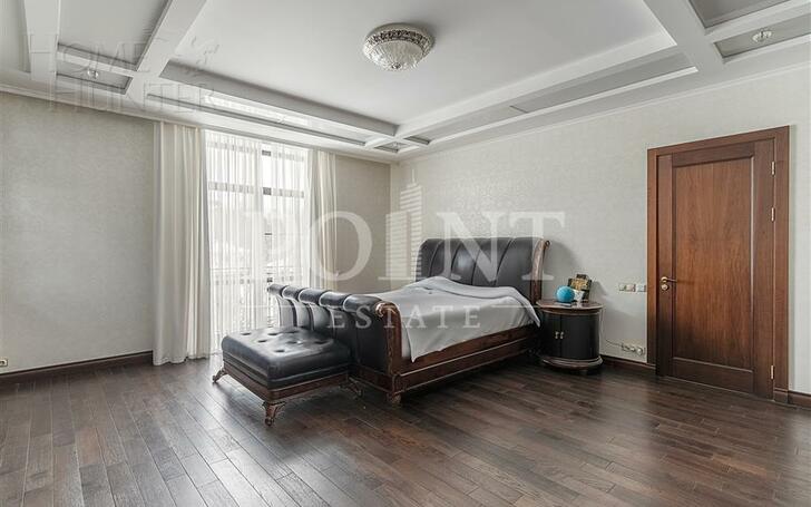 2-этажный коттедж 550 м² с отделкой