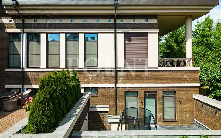 2-этажный коттедж 550 м² с отделкой