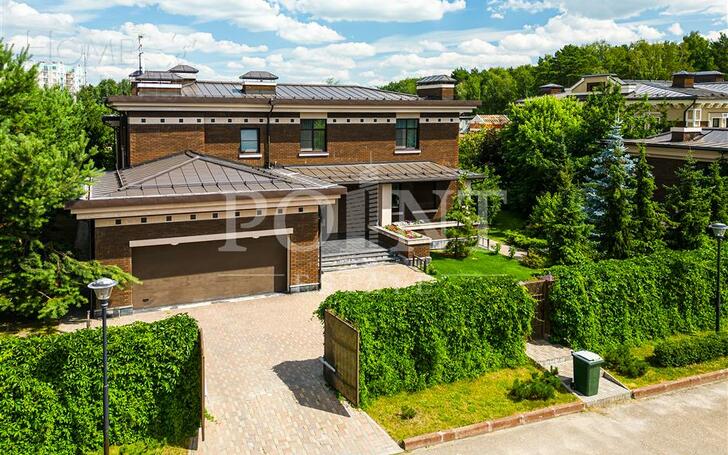 2-этажный коттедж 550 м² с отделкой