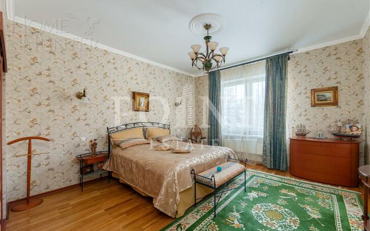 2-этажный коттедж 300 м² с отделкой
