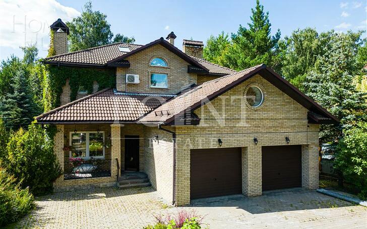 2-этажный коттедж 300 м² с отделкой