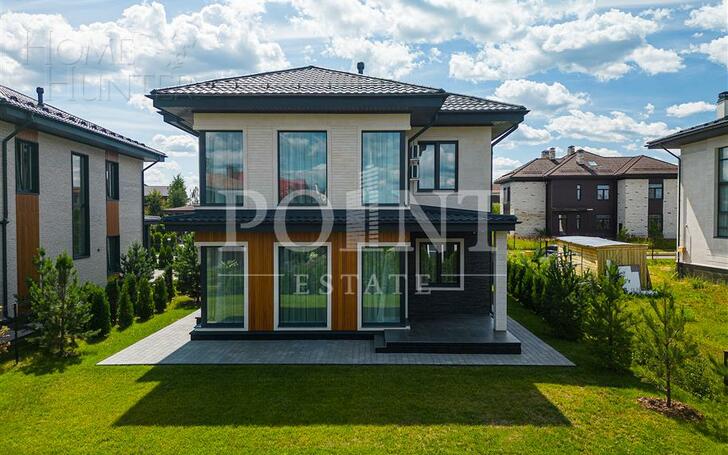 2-этажный коттедж 250 м² с отделкой