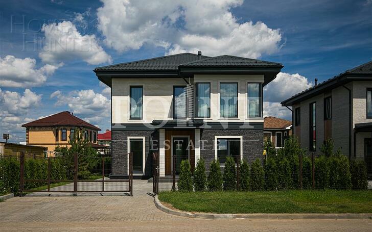 2-этажный коттедж 250 м² с отделкой