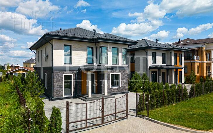 2-этажный коттедж 250 м² с отделкой