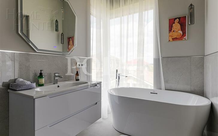 2-этажный коттедж 250 м² с отделкой