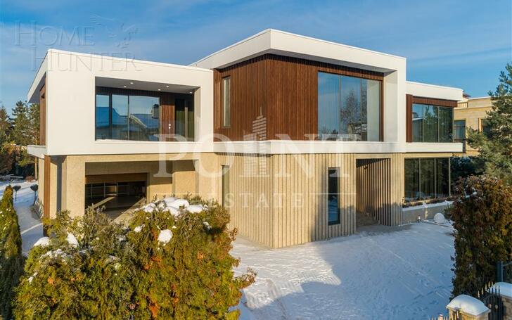 2-этажный коттедж 800 м² с отделкой