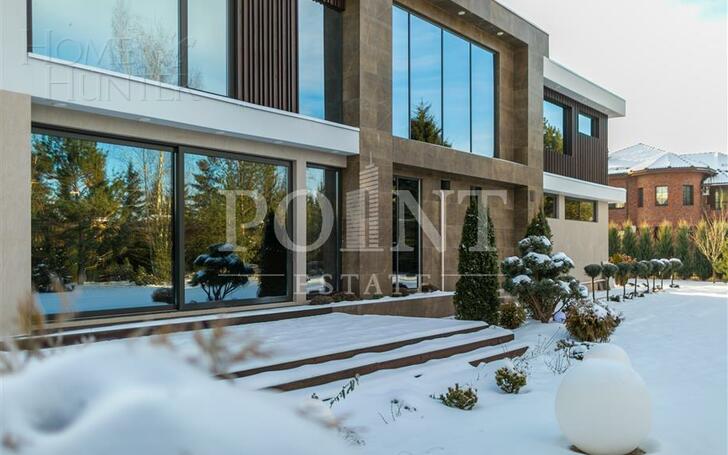 2-этажный коттедж 800 м² с отделкой