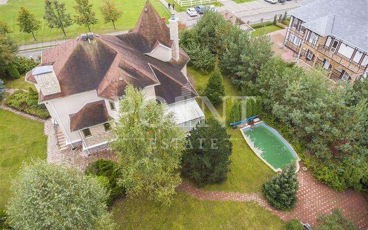 2-этажный коттедж 400 м² с отделкой
