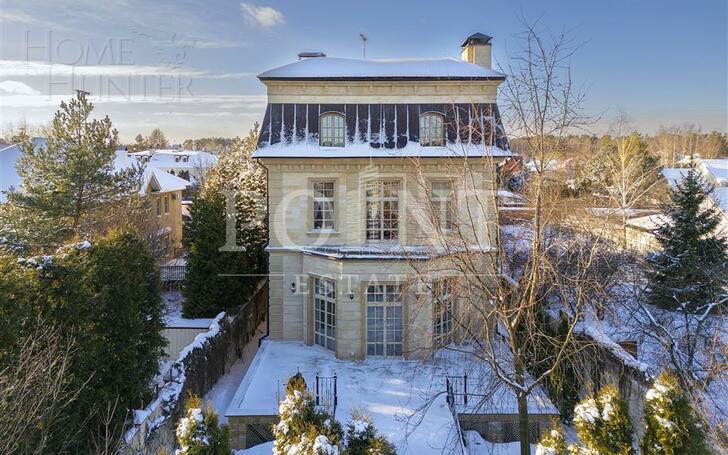 3-этажный коттедж 780 м² с отделкой