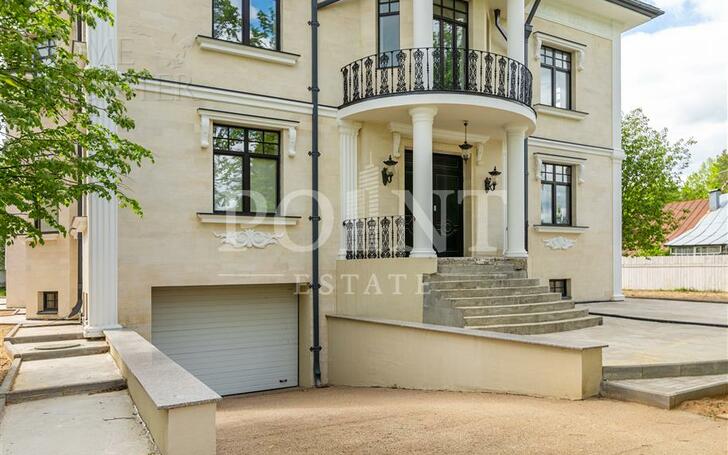 2-этажный коттедж 931.2 м² с отделкой