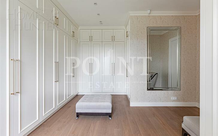 3-этажный коттедж 1 900 м² с отделкой