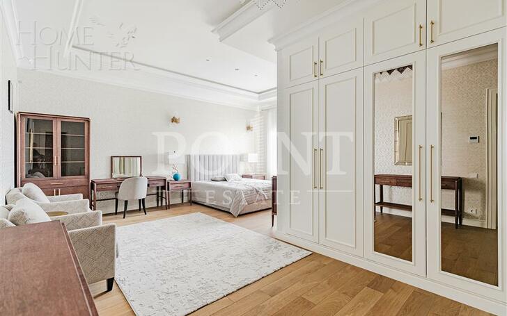 3-этажный коттедж 1 900 м² с отделкой
