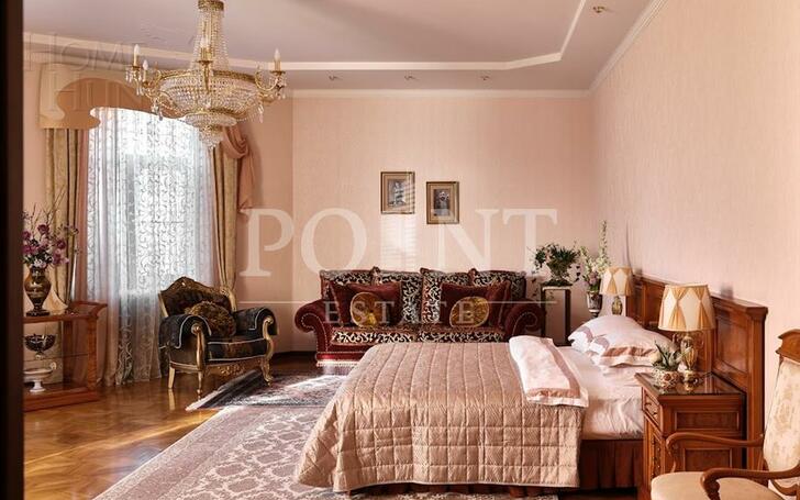 2-этажный коттедж 1 100 м² с отделкой