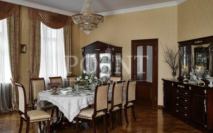 2-этажный коттедж 1 100 м² с отделкой