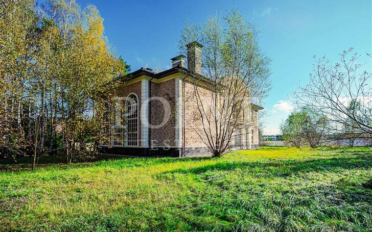 2-этажный коттедж 1 289 м² без отделки
