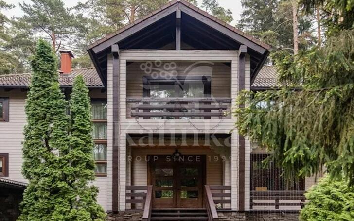 2-этажный коттедж 820 м² с отделкой