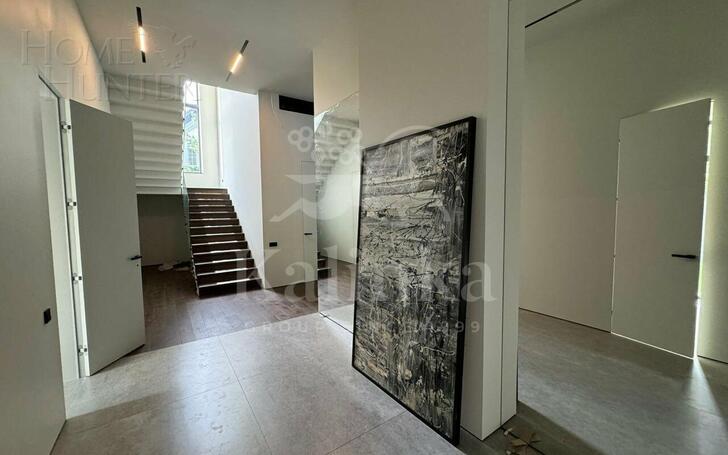 2-этажный коттедж 500 м² с отделкой