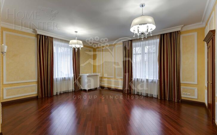 3-этажный коттедж 700 м² с отделкой